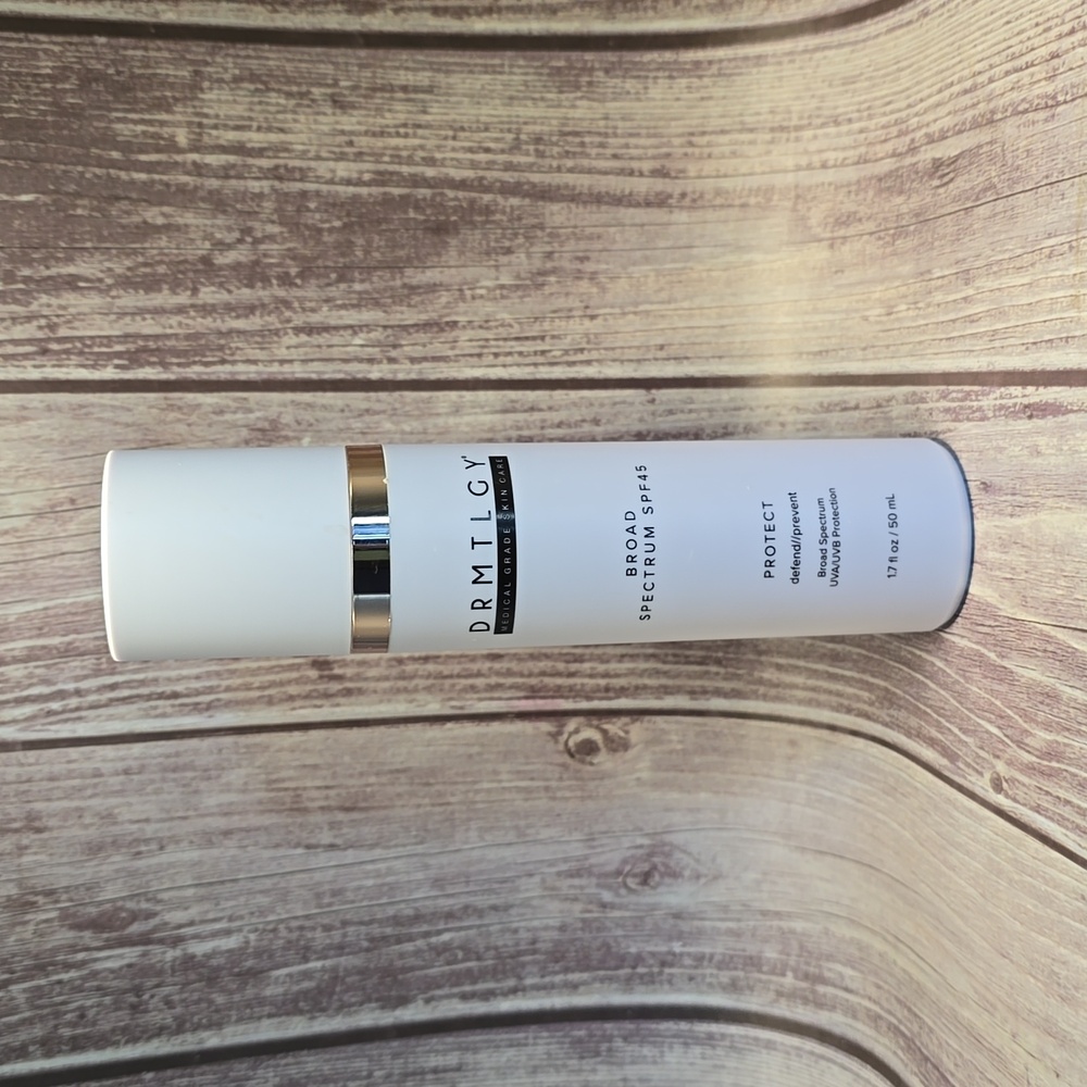 New DRMTLGY Broad Spectrum SPF 45 UVA/UVB protection 1.7 fl oz